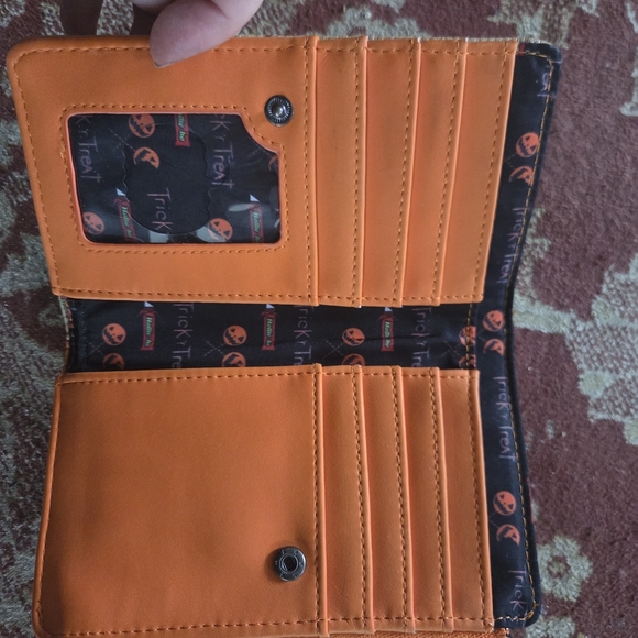 LOUNGEFLY TRICK OR TREAT WALLET - Picture 3 of 3
